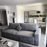 Privee Avec Piscine A Διαμέρισμα *