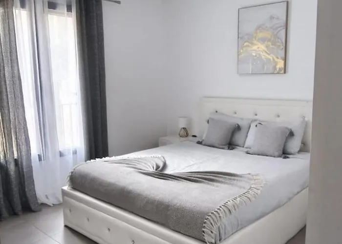 Privee Avec Piscine A Appartement Bonifacio (Corsica)
