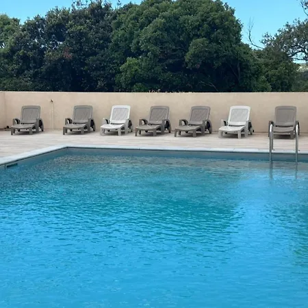 Apartment Privee Avec Piscine A *