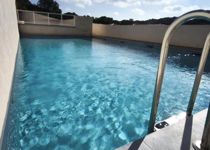 Privee Avec Piscine A